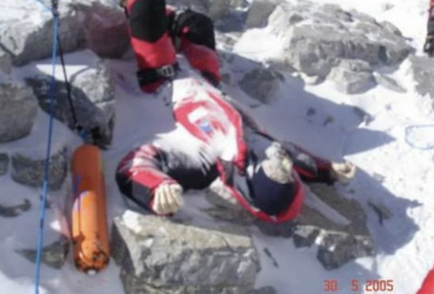 É verdade que existem corpos ao longo do Everest? Foto: Reprodução