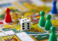 Ilustração de jogo de tabuleiro - Créditos: depositphotos.com / fotyma