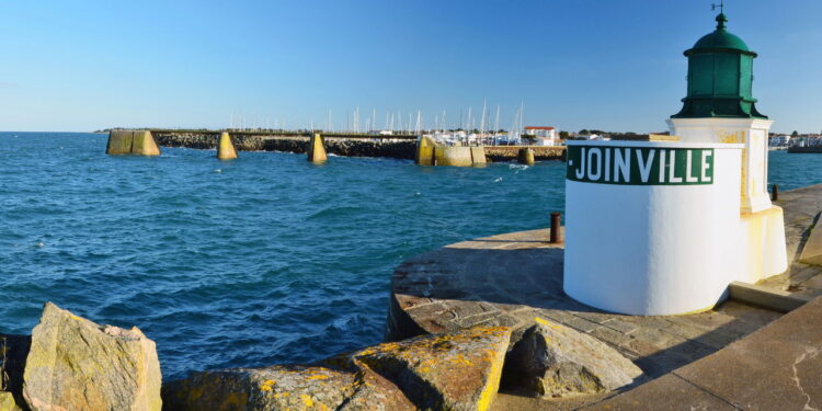 Imagem de um porto de Joinville - Créditos: depositphotos.com / sasha64f