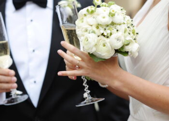 Recebeu convite de casamento? Veja como montar o look perfeito