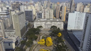As melhores cidades do Brasil para criar filhos em 2025
