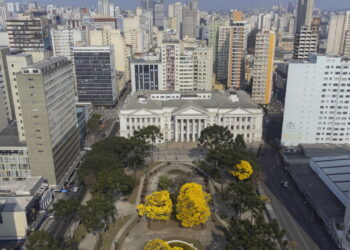 As melhores cidades do Brasil para criar filhos em 2025