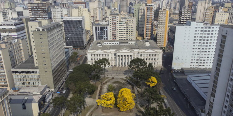 As melhores cidades do Brasil para criar filhos em 2025
