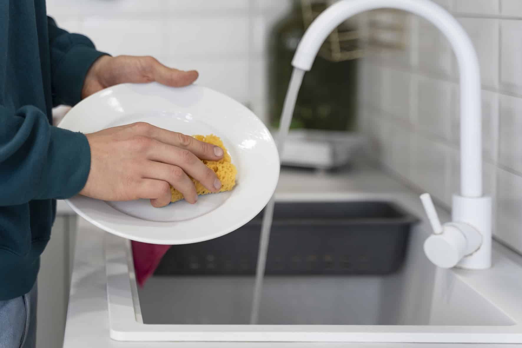 Aprenda essa receita fácil de detergente caseiro. Foto: FreePik