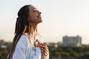 Para fazer mudanças na vida, comece aos poucos. Foto: FreePik