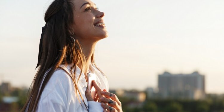Para fazer mudanças na vida, comece aos poucos. Foto: FreePik