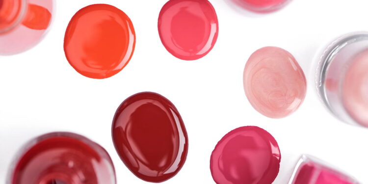 Esmaltes - Créditos: depositphotos.com / MicEnin