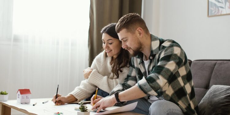 Finanças pessoais para casais - veja como fazer. Foto: FreePik