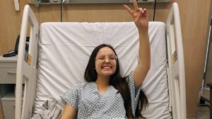 larissa manoela endometriose