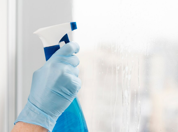 Faça seus próprios produtos de limpeza! Foto: FreePik