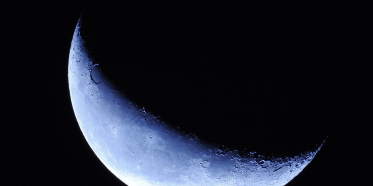 Lua nova pode trazer desafios emocionais. Foto: FreePik