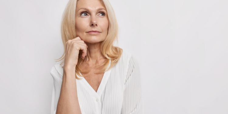 Menopausa silenciosa existe? Foto: FreePik