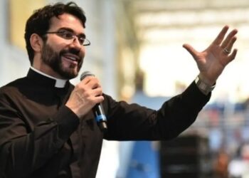 Padre Fábio de Melo é denunciado ao Vaticano