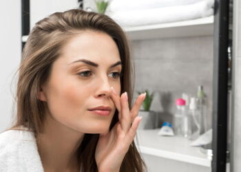 Esse hábito é o maior vilão da pele saudável segundo dermatologistas