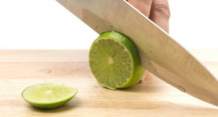 Faça seus próprios produtos de limpeza! Foto: FreePik