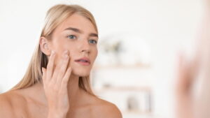 Erros de skincare que estão acabando com sua pele