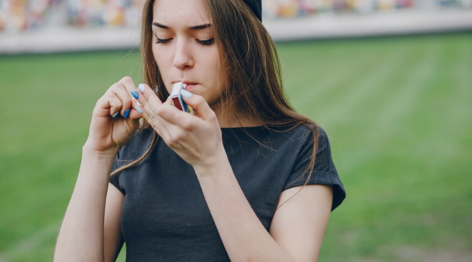 Vape não é inofensivo como parece. Foto: FreePik