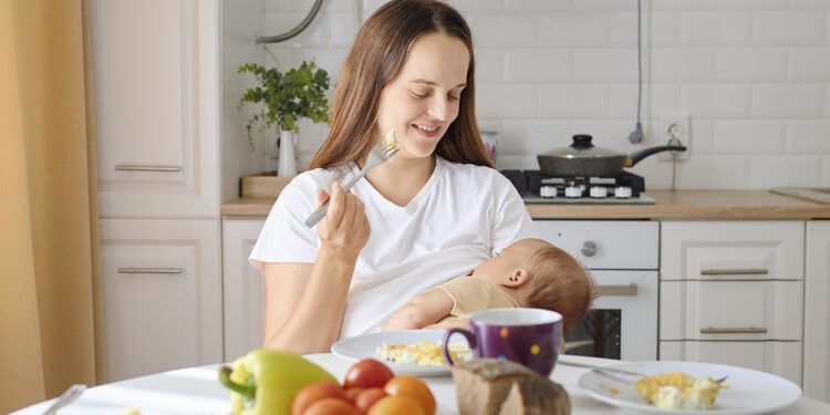 Alimentação na amamentação Como deve ser a dieta da lactante