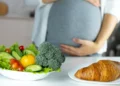 Como a alimentação ajuda a prevenir diabetes gestacional e hipertensão na gravidez