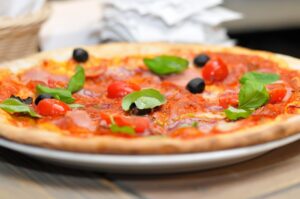 No dia mundial da pizza médica ensina como consumir sem prejudicar a saúde