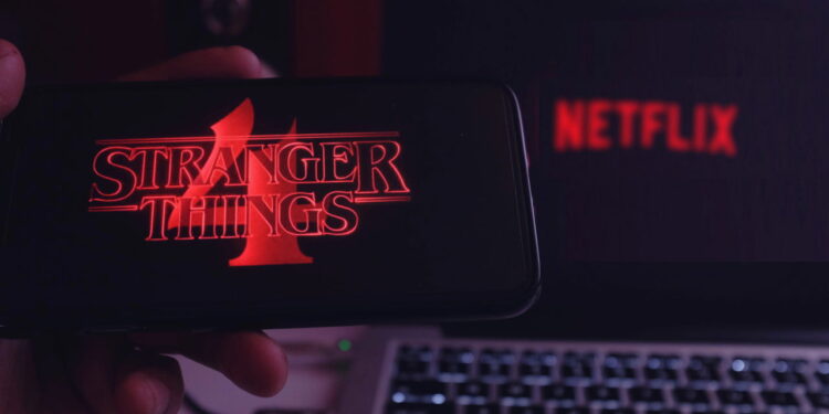 Stranger Things na Netflix — uma viagem eletrizante ao mundo invertido - Créditos: depositphotos.com / Daniel.Constante