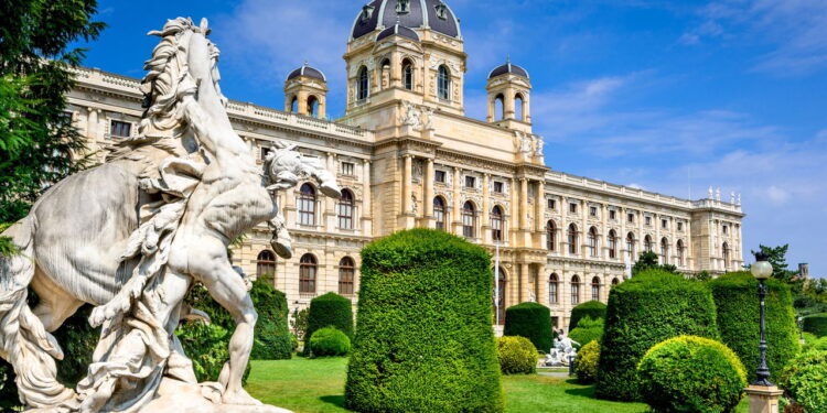 Imagem de Viena - Créditos: depositphotos.com / emicristea