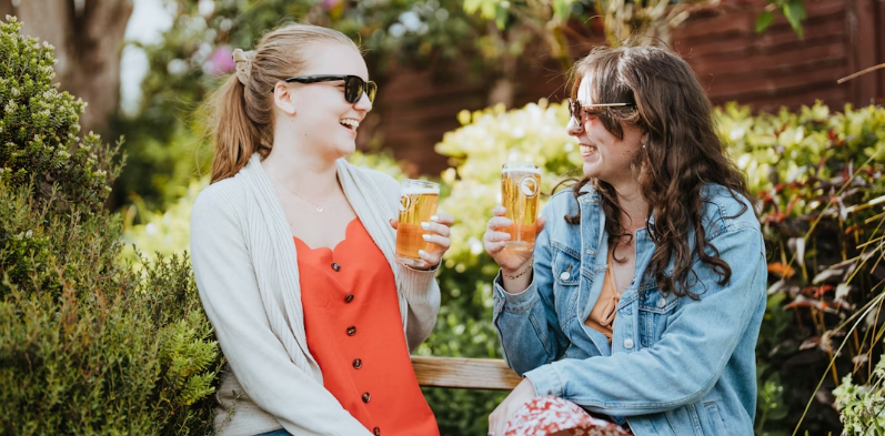 Álcool pode causar danos à saúde. Foto: Unsplash