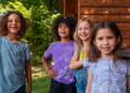 Amizade na infância é fundamental para a segurança. Foto: FreePik
