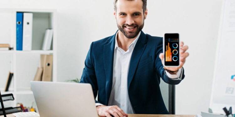 Ilustração de app de gestão financeira - Créditos: depositphotos.com / AndrewLozovyi