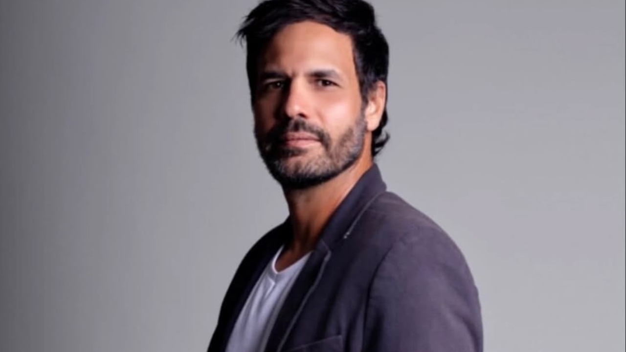 Ator Maurício Silveira