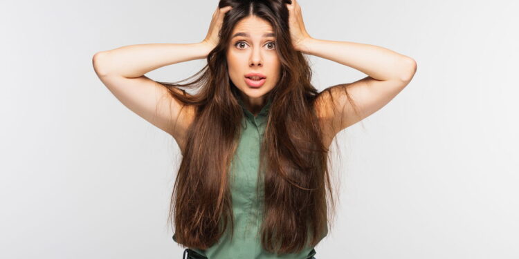 5 hábitos simples que eliminam o frizz de vez