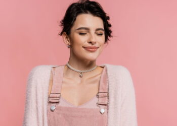 A peça que está dominando os looks femininos com estilo e conforto