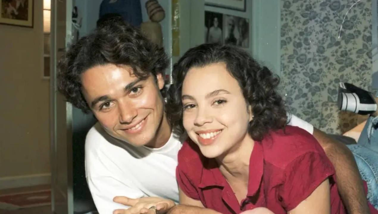 com quem Joyce fica no final de 'História de Amor'