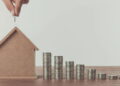 Ilustração de economia em casa - Créditos: depositphotos.com / AntonMatyukha