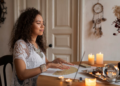 Será que sua casa suga sua energia? Foto: FreePik