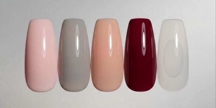 Cores suaves com subtom rosado que promovem aparência jovem e unhas bem cuidadas