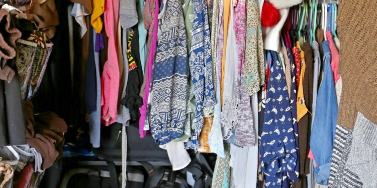 Roupas com estampas diversas - Créditos: depositphotos.com / Christin_Lola