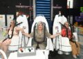 Dona Maria Odete da Cruz curte a festa de 60 anos ao lado de amigas e experimentando mesmo as atrações: "voltei a ser criança e vou repetir a dose". Foto: Divulgação.