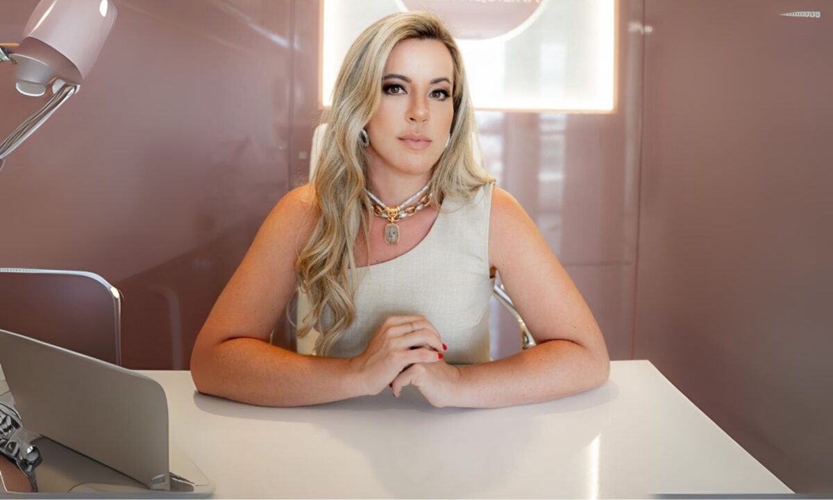 Dra. Karen Aquina aponta cinco erros que podem acabar com a sua pele e ainda sugere a solução: tecnologia a favor da beleza. Foto: Divulgação.