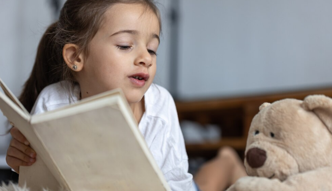 Livros para ensinar as crianças sobre autoproteção. Foto: FreePik