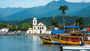 Melhores destinos do Brasil para curtir feriados prolongados