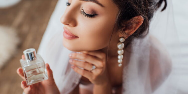 Os perfumes femininos mais elogiados e duradouros de 2025