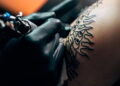 O melhor cuidado para sua tatuagem durar por muitos anos