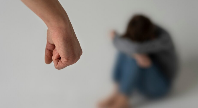Conheça os tipos de abusos. Foto: FreePik