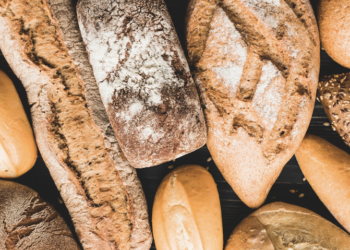 Conheça os tipos de pães e escolha o melhor para você. Foto: FreePik