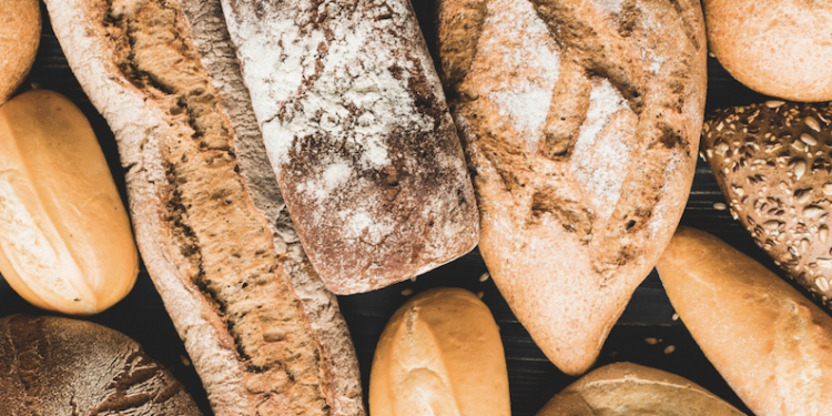 Conheça os tipos de pães e escolha o melhor para você. Foto: FreePik