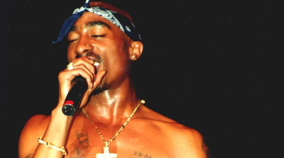 Tupac no topo do ranking dos homens mais atraentes do mundo. Foto: Instagram IMDB