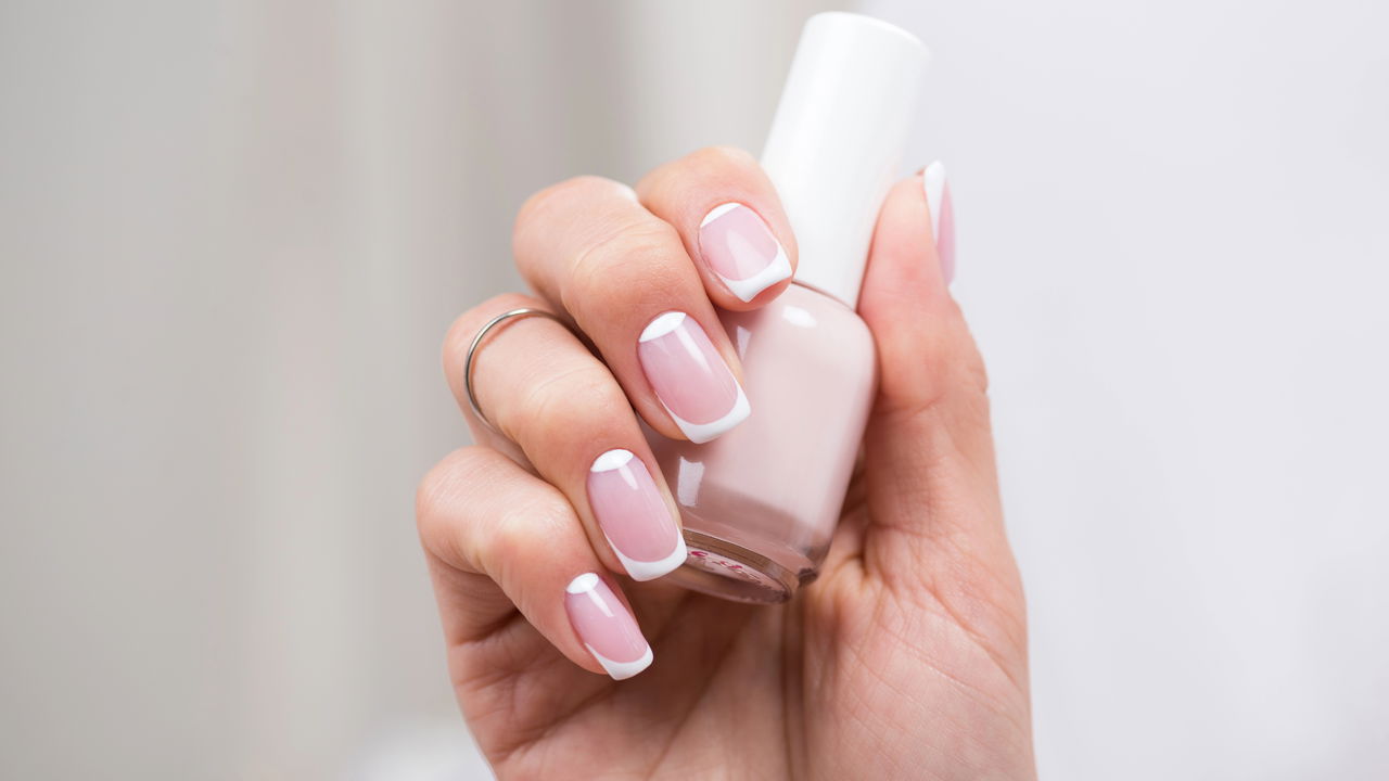 O melhor segredo para unhas fortes e esmalte impecável
