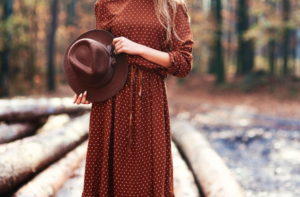 Vestido também é roupa de inverno. Foto: FreePik