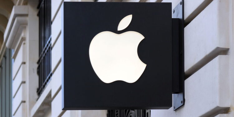 Logo da apple mundialmente conhecida - Créditos: depositphotos.com / DenysKuvaiev